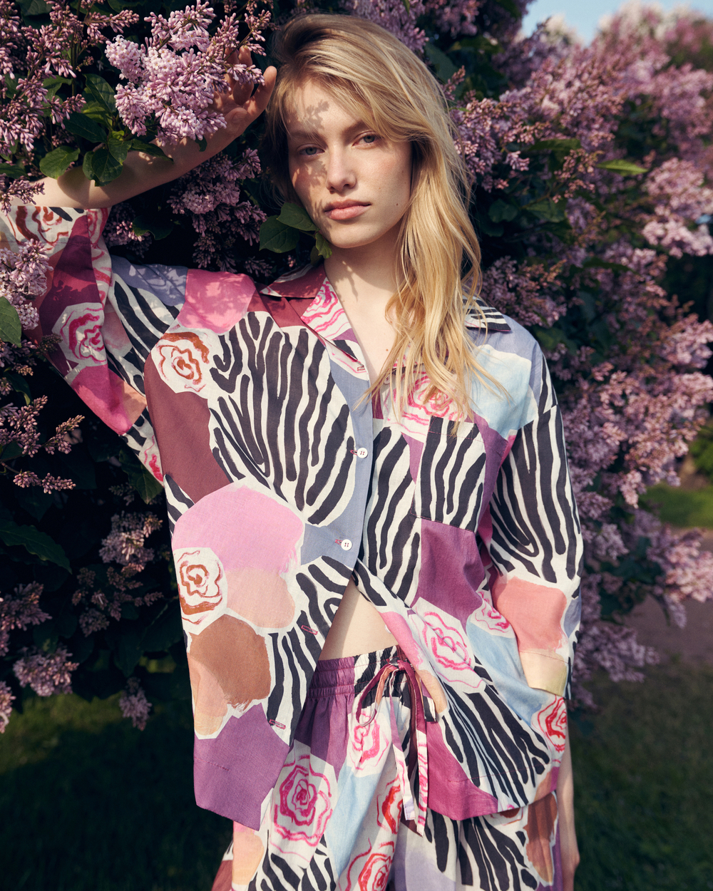 Костюм с укороченными брюками CROP