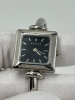 Часы Gucci 1900L с чёрным циферблатом