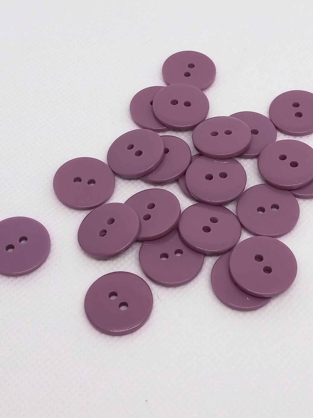 Пуговица 28L (18мм) 2 прокола, пластик, 1 шт