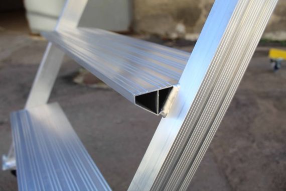 Площадка авиационная алюминиевая MEGAL ПАА - 2,1 х 3,5 с силиконовыми отбойниками