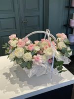 Цветочная корзина в розово- белой гамме!