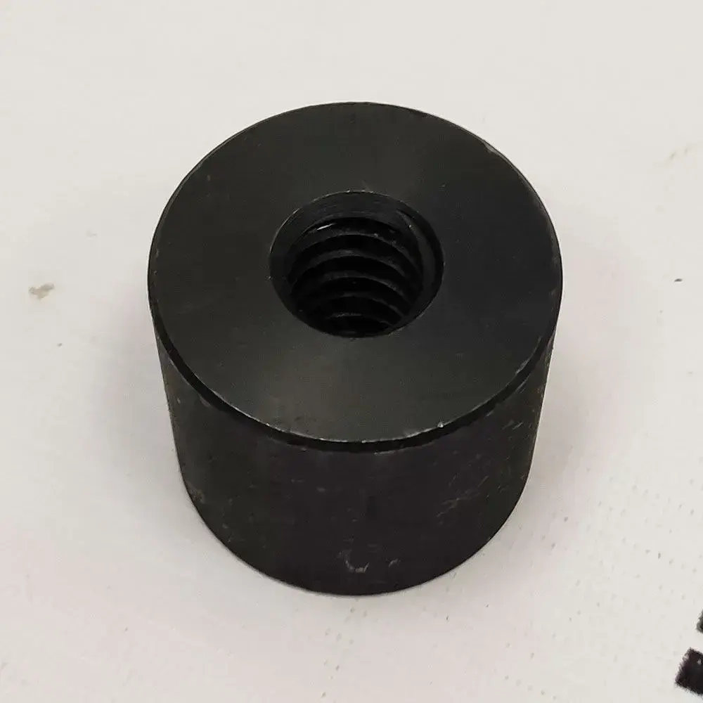 Трапецеидальная гайка металлическая KSM16x4