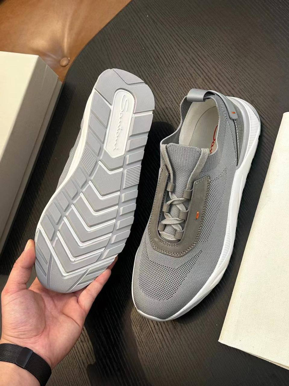 Кроссовки Santoni
