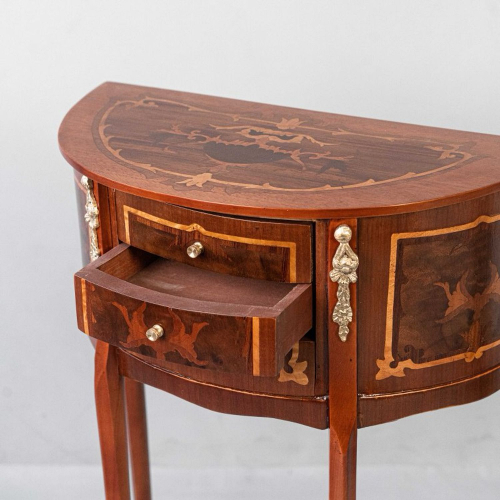 Комод в стиле Людовика XV