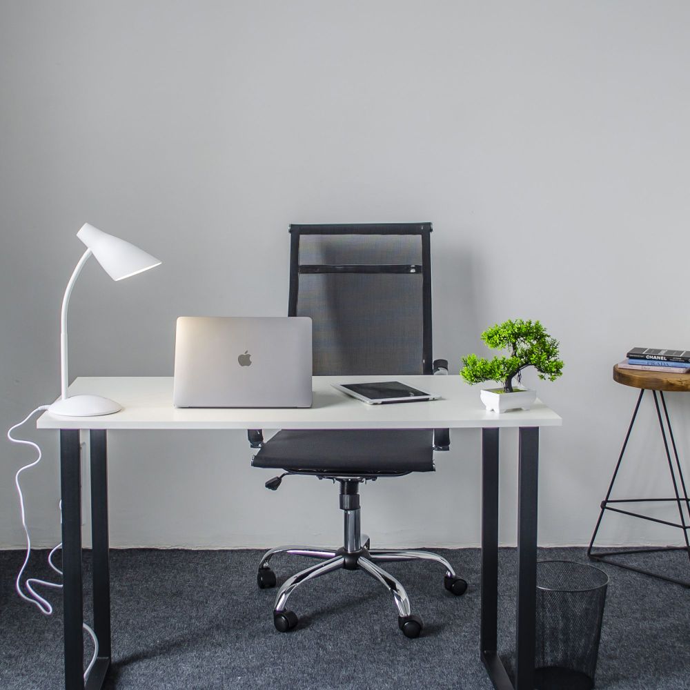 TLD-562 White-LED-360Lm-4500K-Dimmer Светильник настольный. 5W. Сенсорный выключатель. Белый. ТМ Uniel