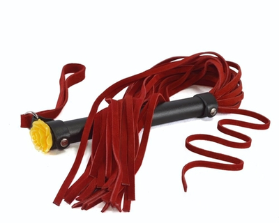 Красная многохвостая плеть с розой на рукояти - 57 см. (Цвет: красный)