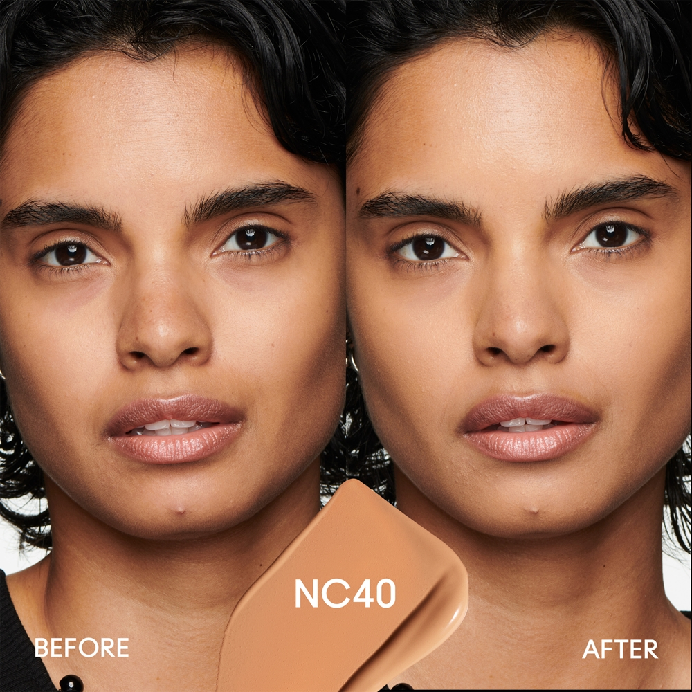 MAC Cosmetics Studio Fix Fluid SPF 15 24HR Matte Foundation + Oil Control - Тональная основа матирующая SPF 15 оттенок NC40, 30 ml