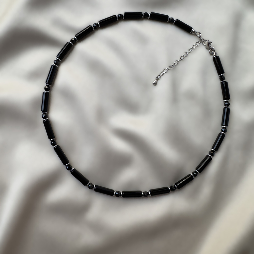 Чокер "Линия силы" с агатом и шпинелью