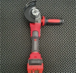 Аккумуляторная болгарка ушм Milwaukee 18В