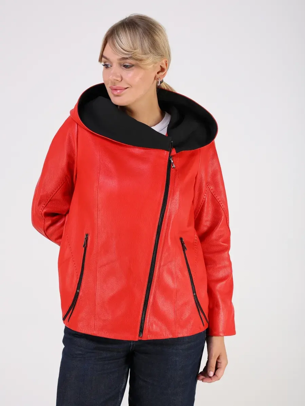 Кожаная куртка демисезонная с капюшоном