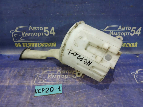 Бачок омывателя TOYOTA FUNCARGO 2000