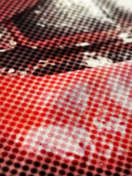 Шелкография, DTF или вышивка: как выбрать нанесение логотипа на мерч Шелкография, DTF или вышивка: как выбрать нанесение логотипа на мерч