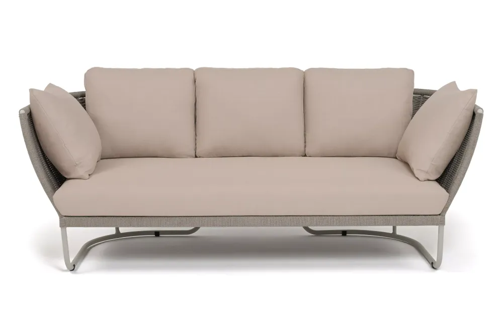 "Фиджи" диван 3-местный плетеный из роупа, каркас алюминий светло-серый (RAL7035) муар, роуп серый меланж круглый, ткань Mossle бежевая