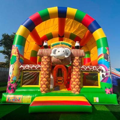 Коммерческий надувной батут «Страна Сафария 2» с крышей и двумя горками, 12*6*6 м