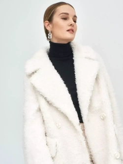 Шуба из шерсти мериноса чебурашка, белая, SilverFox