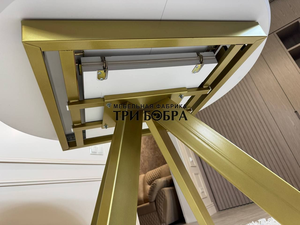 Круглый стол "Бонжур", керамогранит, белый мрамор