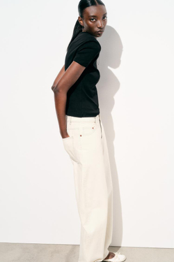 ZARA ФУТБОЛКА С ДЕКОРАТИВНОЙ СТРОЧКОЙ НА СПИНЕ, ЧЕРНЫЙ