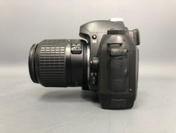 Nikon D70s kit 18-55mm 3.5-5.6G ED AF-S DX (46.000 кадров)