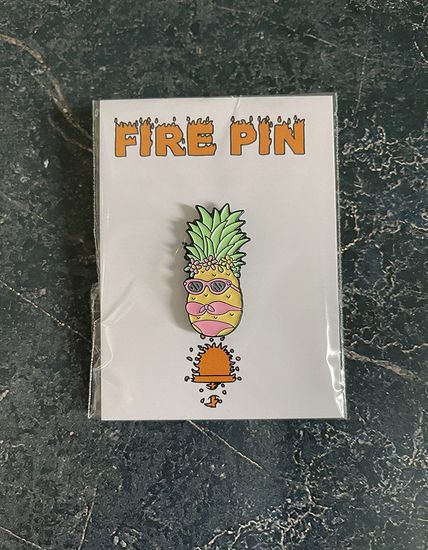 Значок металлический на одежду/Пин.  Pinapple