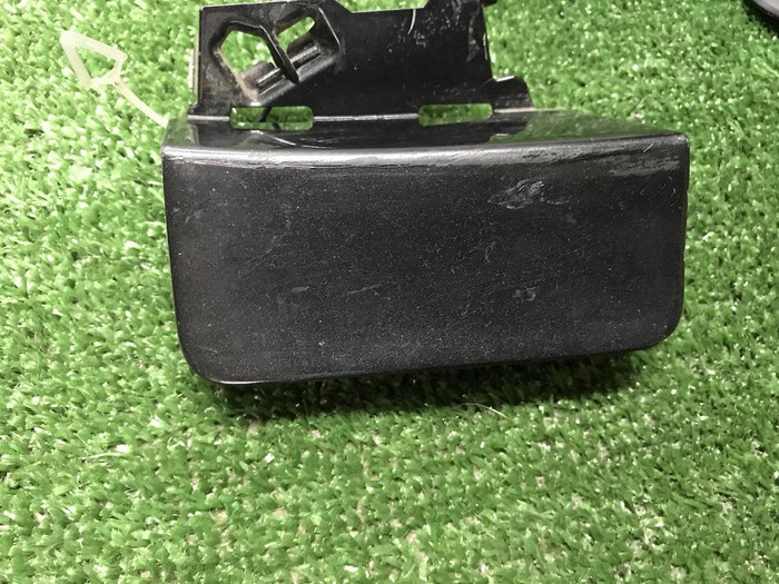 Заглушка буксир. крюка Mercedes CLS c257 (17-21)