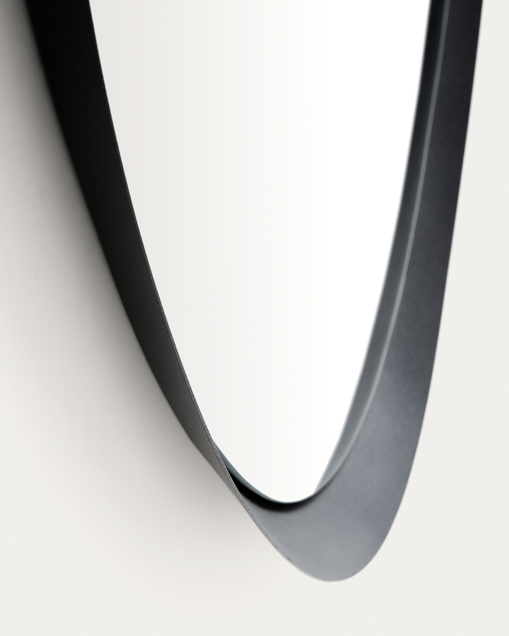 Зеркало Tebel черное металлическое 67,5 x 74,5 см