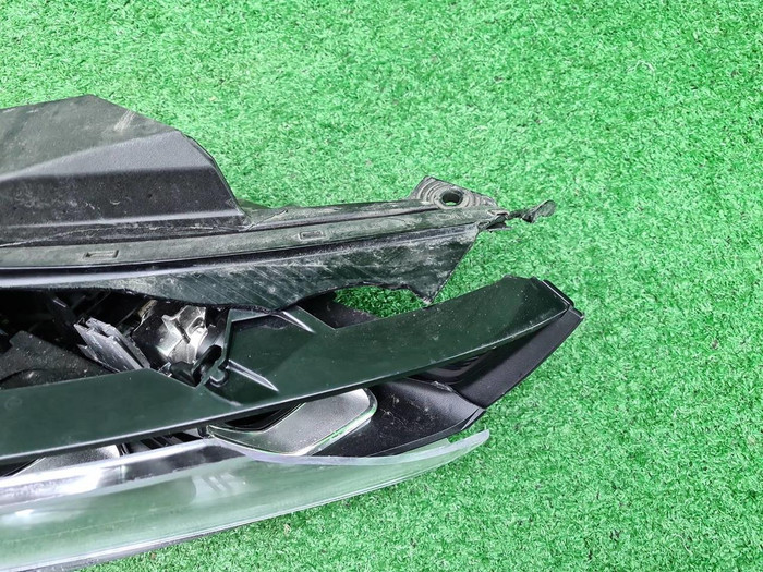 Битая Фара правая Kia K5 (2019-2023) LED