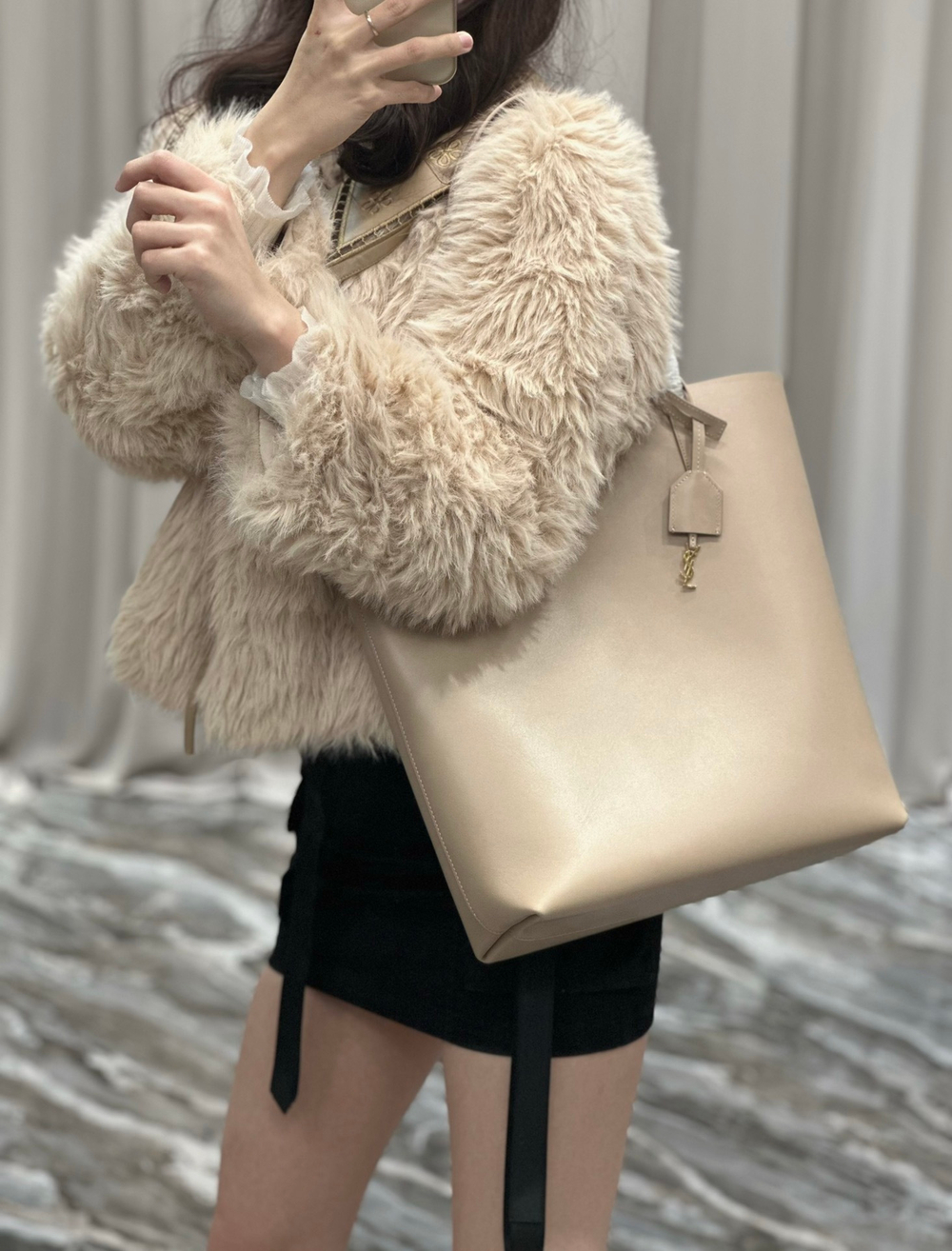 Saint Laurent Shopping In Leather