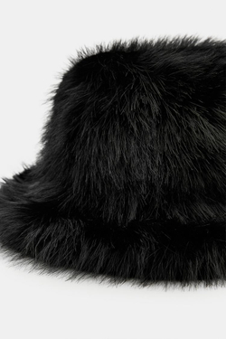 ZARA ПАНАМА ИЗ ИСКУССТВЕННОГО МЕХА, ЧЕРНЫЙ