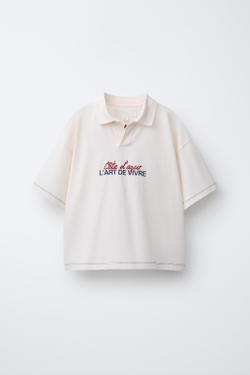 ZARA ПОЛО С ТЕКСТОВЫМ ПРИНТОМ, БЕЛЫЙ