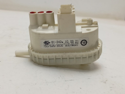 WLF20181CE/18 кт38 Датчик уровня воды для стиральной машины Bosch 9000188245 б/у