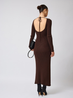 Платье вязаное с открытой спиной