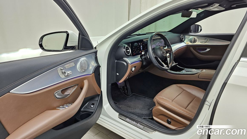 Mercedes-Benz E-Class W213 E350 4MATIC Avangarde (01.2021)