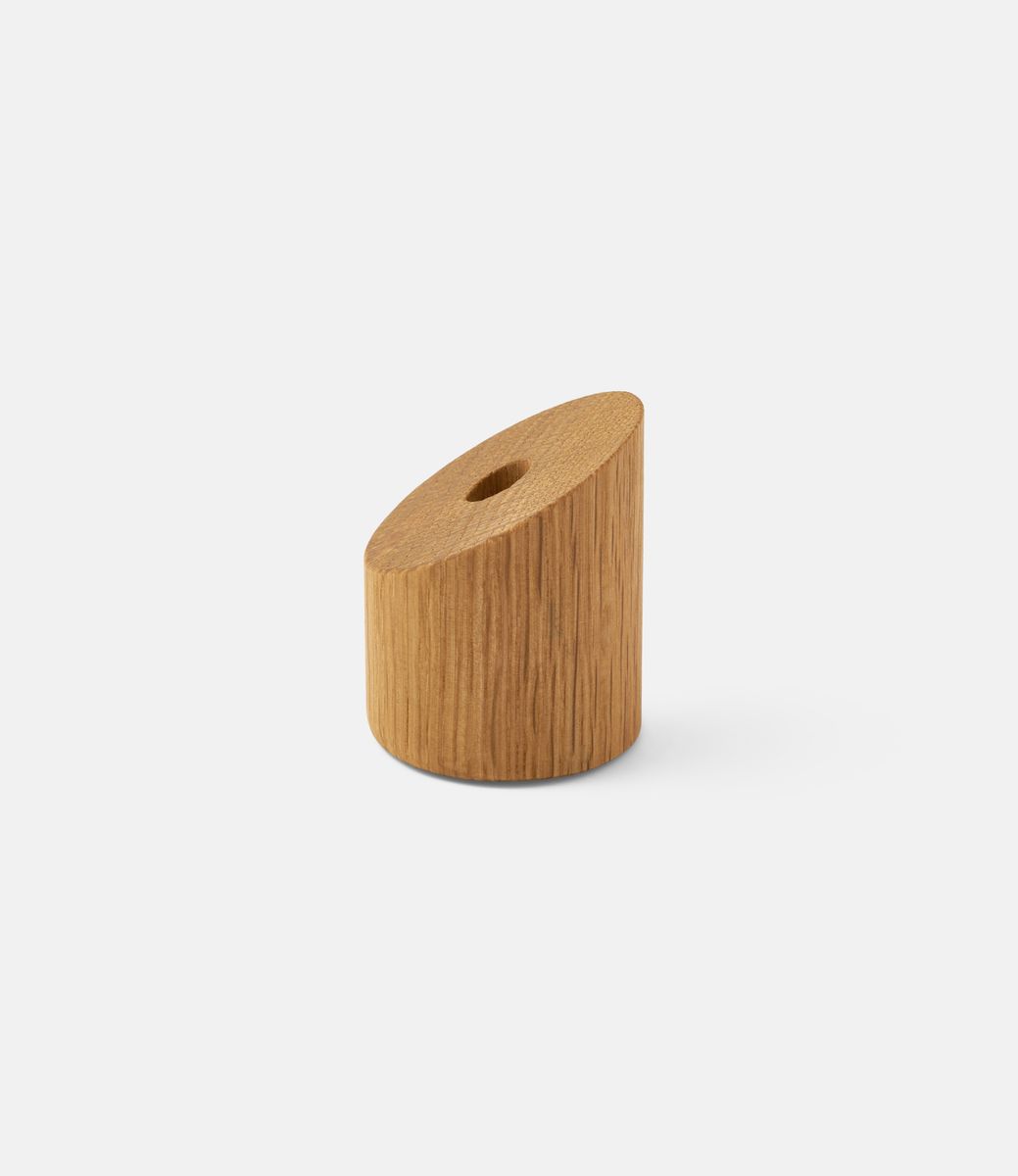 Woodendot Sima Oak — подставка для Apple Pencil