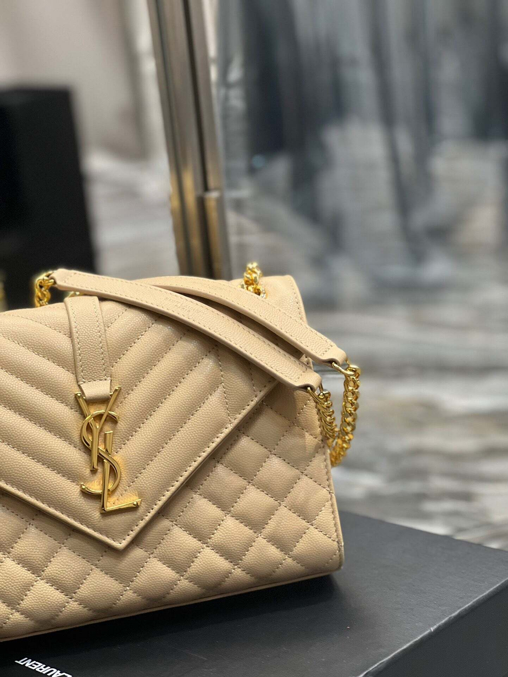 Yves Saint Laurent Envelope 24 cm