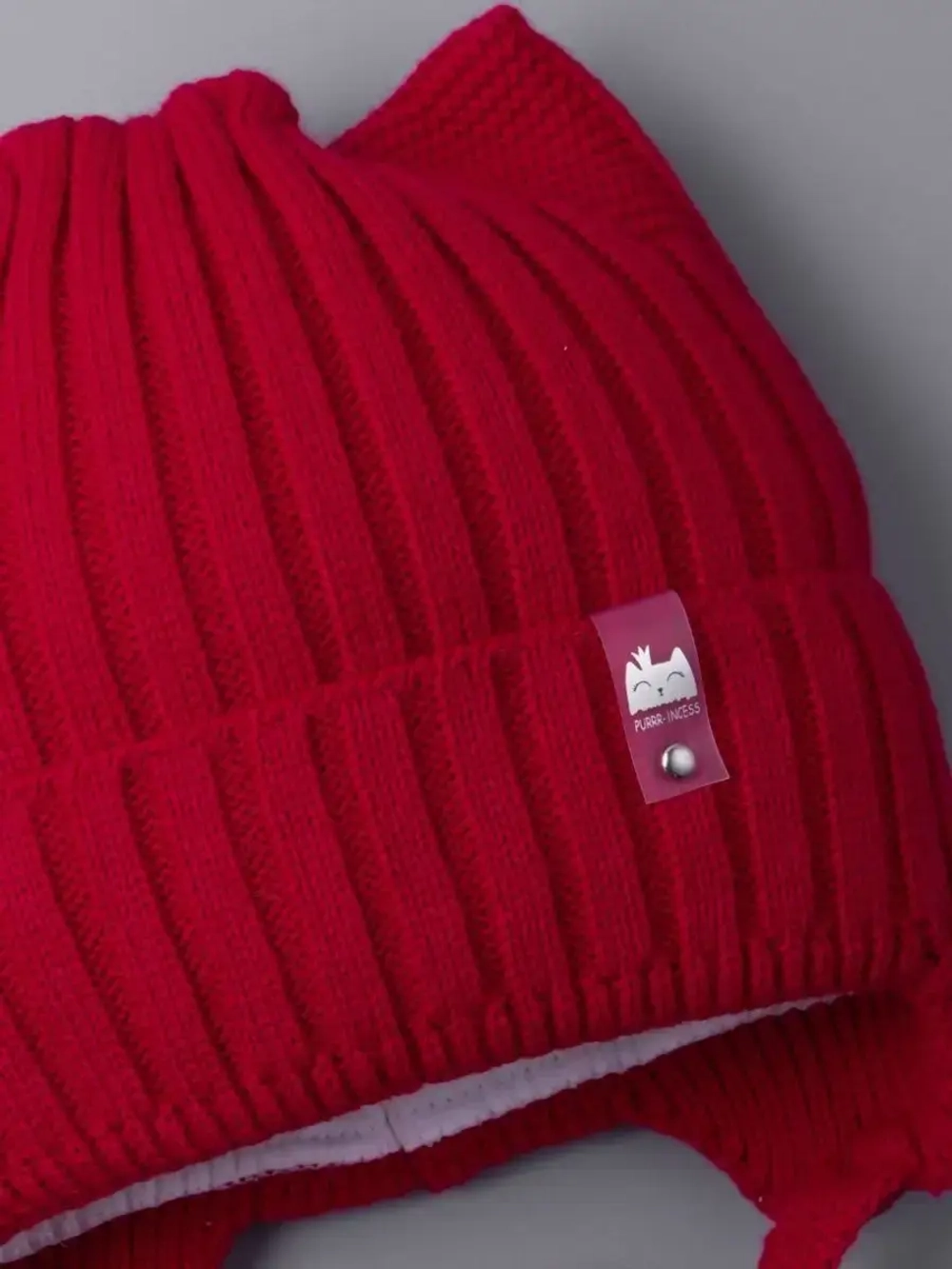 Шапка с ушками вязаная демисезонная