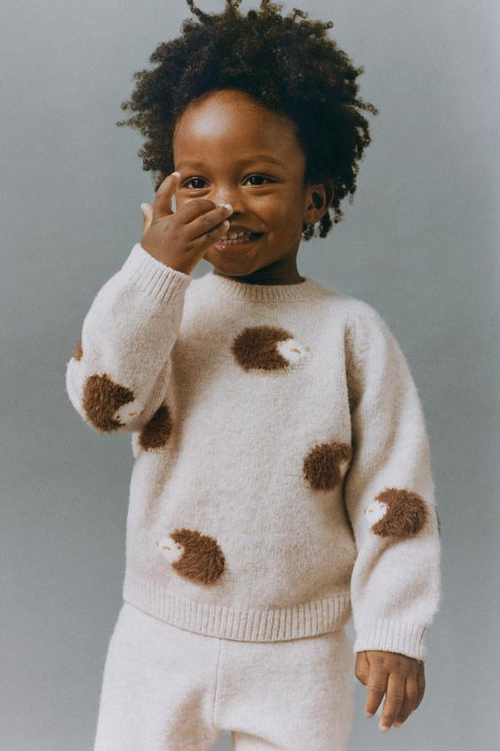 ZARA СВИТЕР С УЗОРОМ «ЕЖИКИ», СВЕТЛО-БЕЖЕВЫЙ