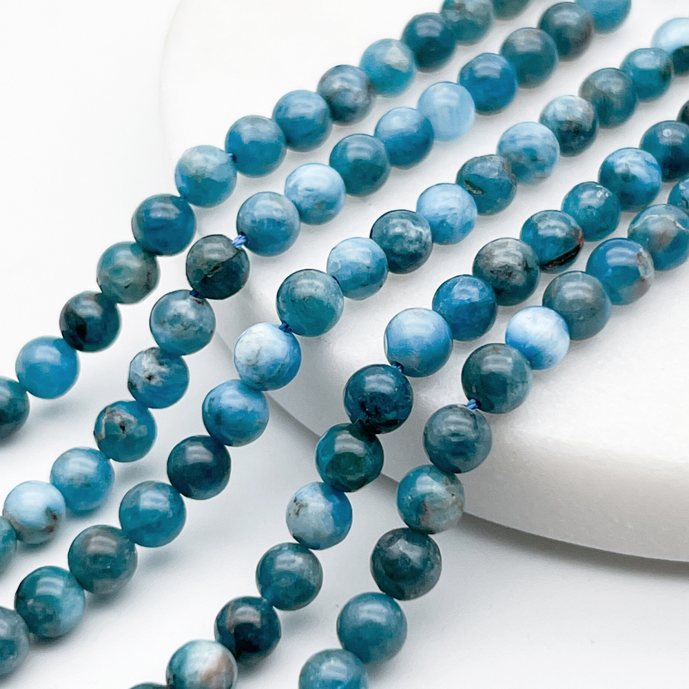 Апатит бусины, диаметр 5,1-5,3 мм, цена за отрезок 19 см (1/2 нити)