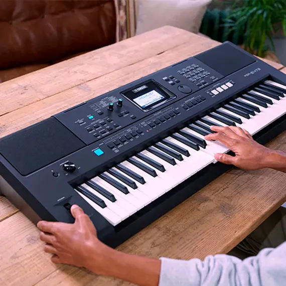 Yamaha PSR-E473 Black