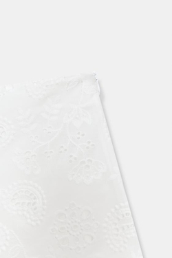 ZARA ШОРТЫ С ПЕРФОРИРОВАННОЙ ВЫШИВКОЙ, БЕЛЫЙ
