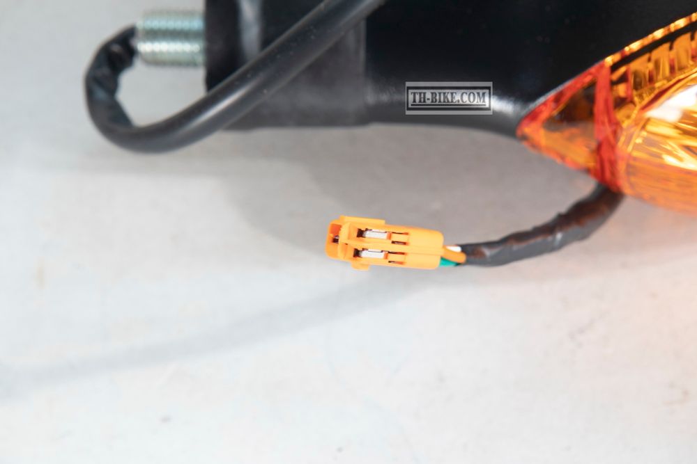 33450-KZZ-D21 (33450-KZZ-D22). WINKER ASSY., L. FR. (12V 21/5W). Turn light Honda CRF250L, front left. OEM