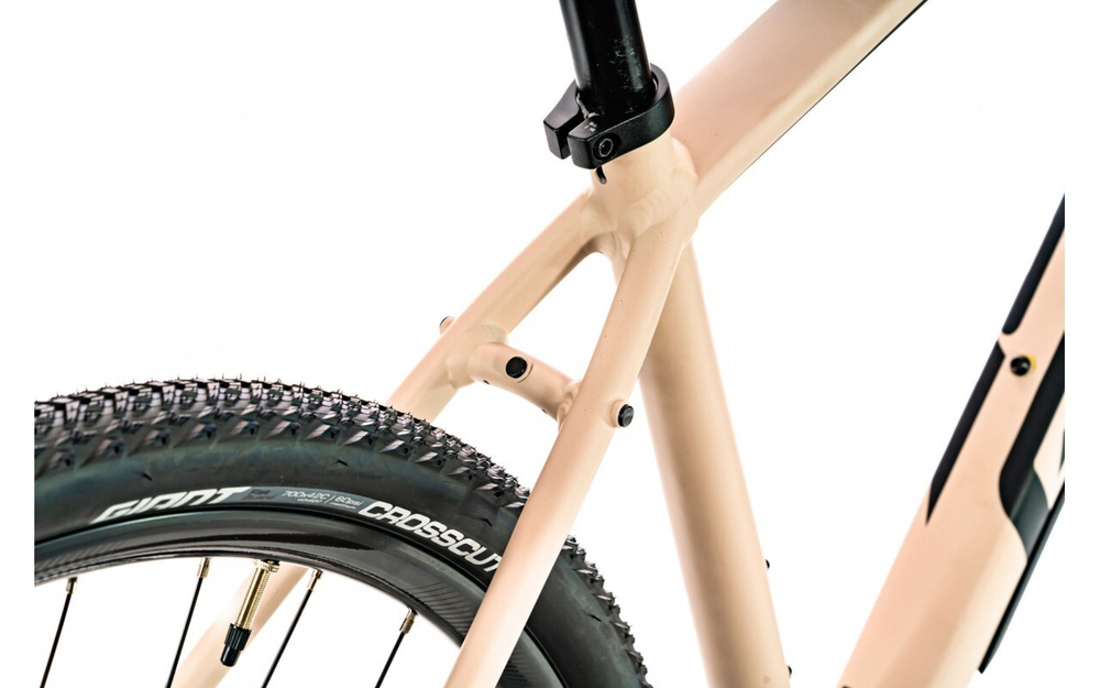 Городской велосипед Giant Roam 4 Disc 2020