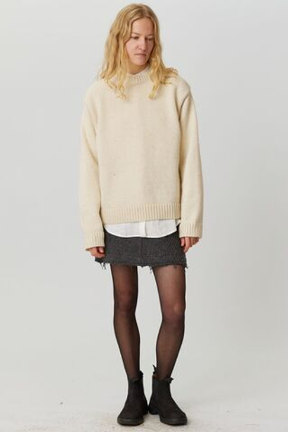 Свитер из шерсти молочного цвета