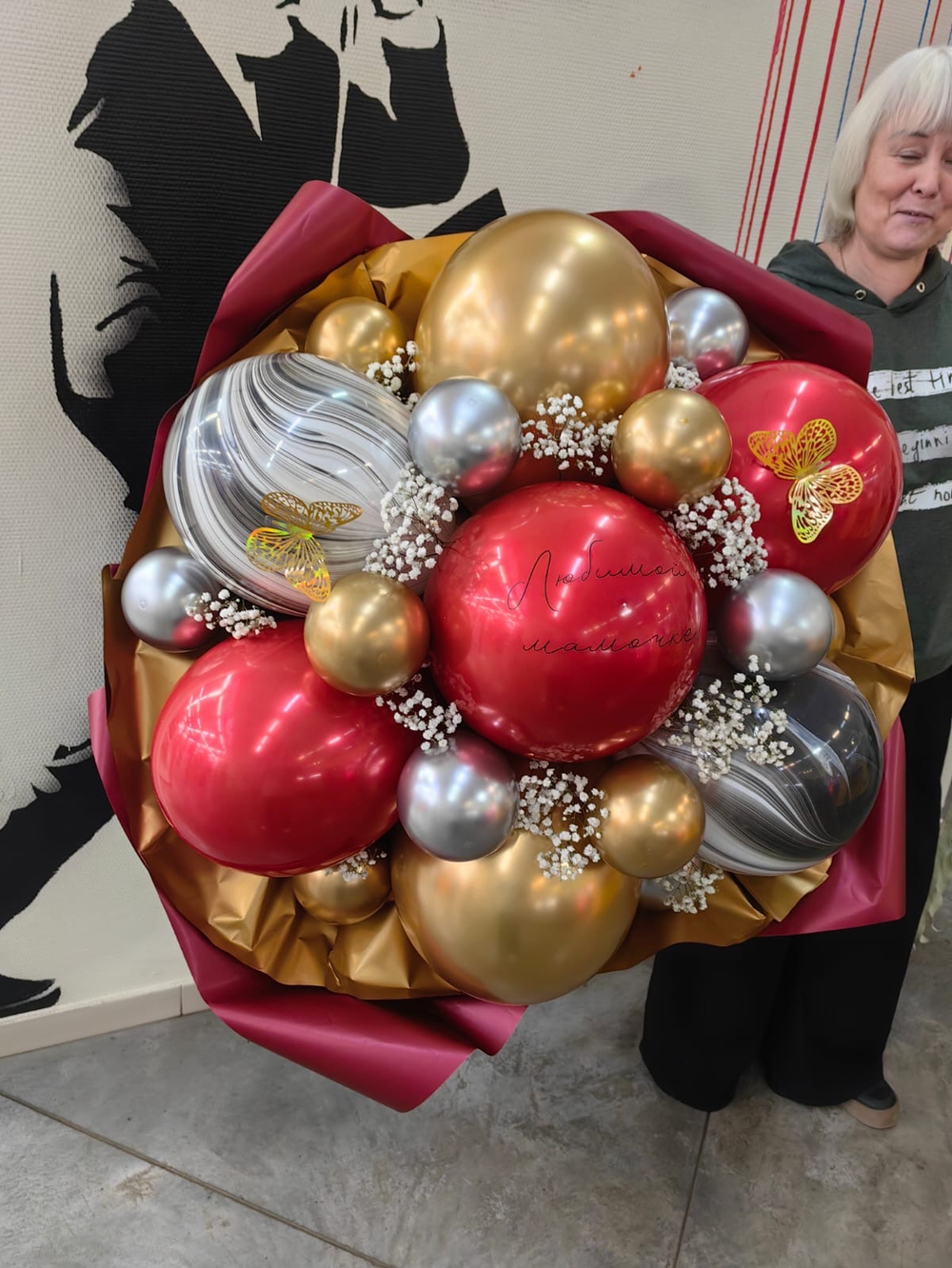 Вау букет в красной гамме, размер М