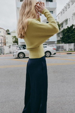 ZARA ТРИКОТАЖНЫЙ СВИТЕР С V-ОБРАЗНЫМ ВЫРЕЗОМ, СВЕТЛО-ЗЕЛЕНЫЙ