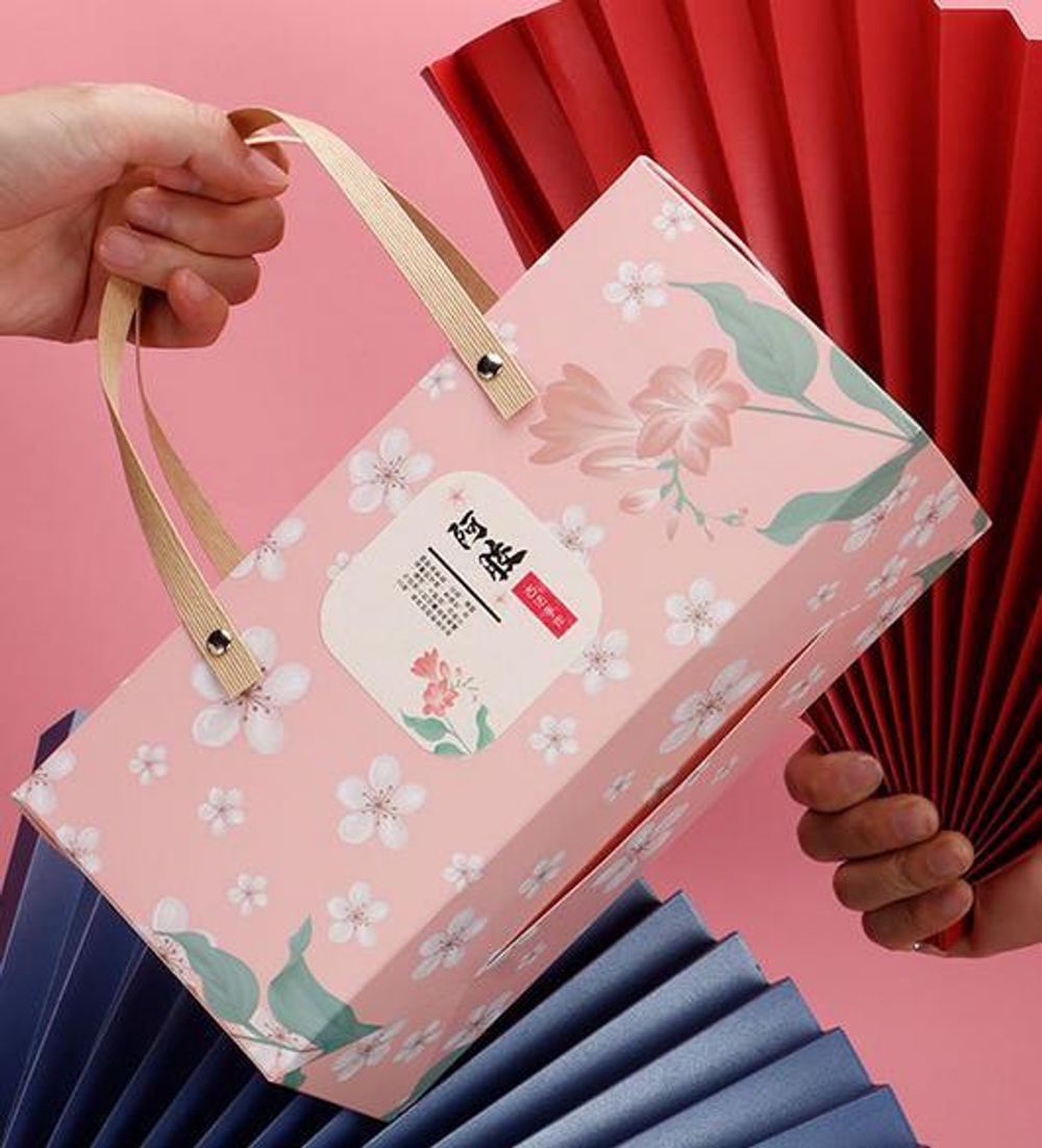 269069.1 Коробка подар. с ручками размер=26*12*21 см, картон розовый