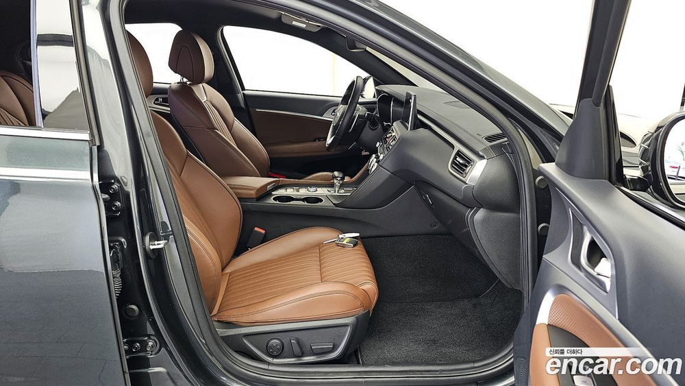 Genesis G70 2.0T AWD (10.2019)