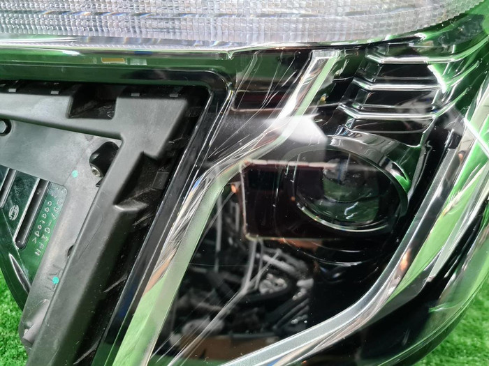 Фара правая Cadillac XT5 (2016-2019) LED