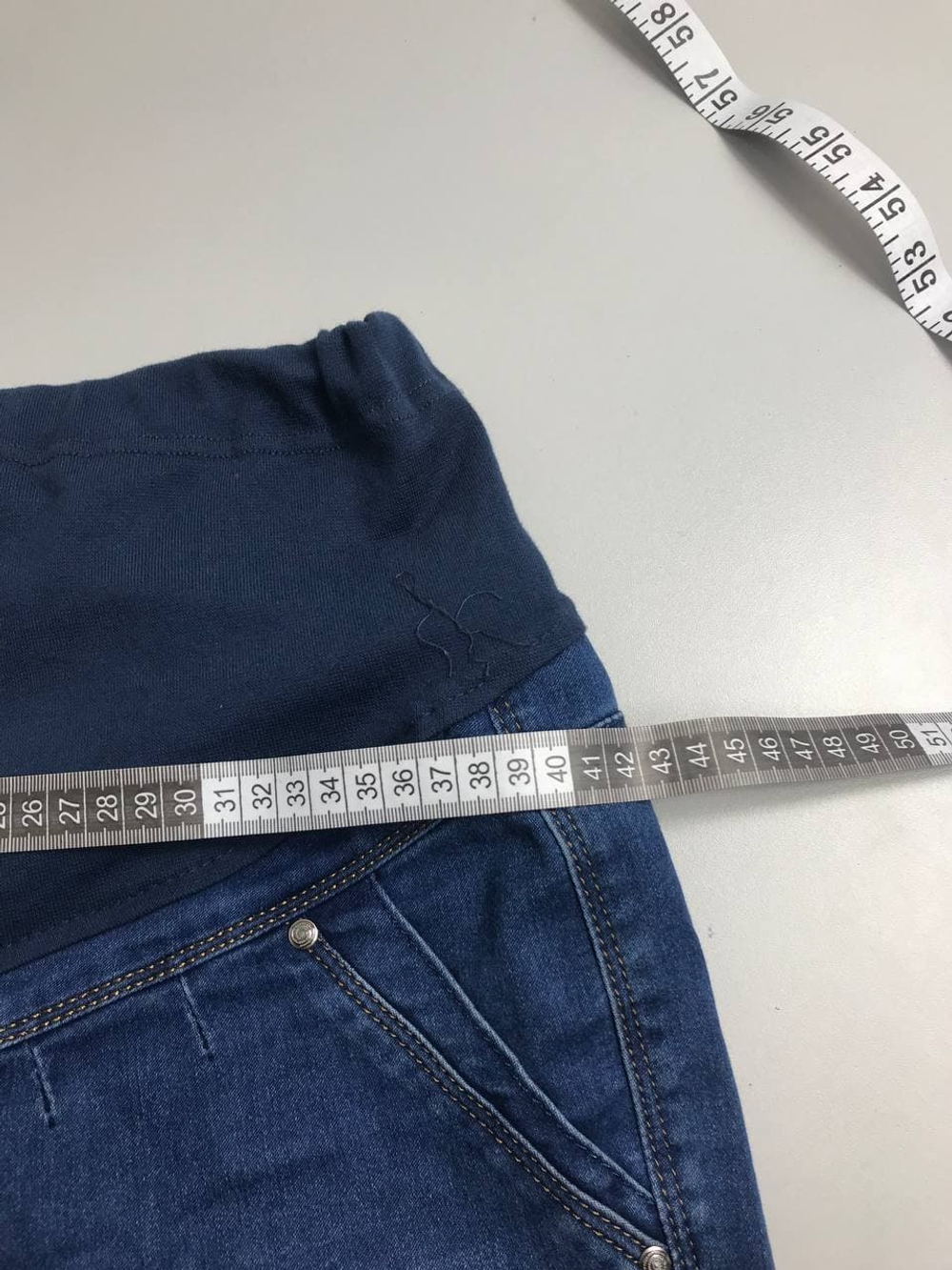 Джинсы практичные 44 размер