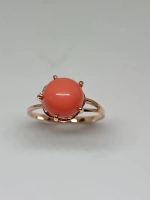 Кольцо бижутерное с кораллом прессованным