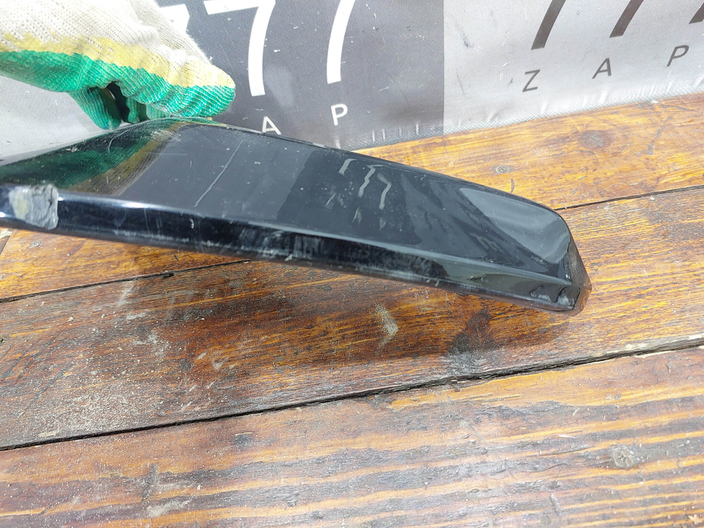 Брызговик передний правый Cadillac XT6 19-нв Б/У Оригинал 84535420